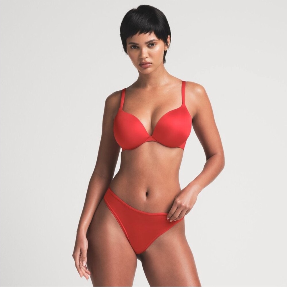 SKIMS pushup bra